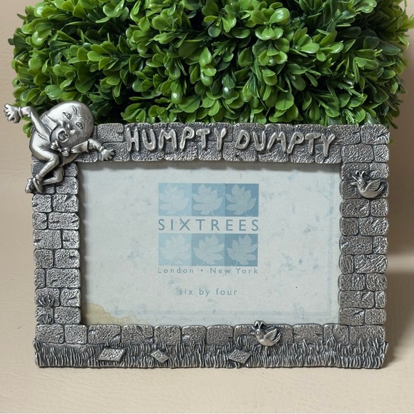 Humpty Dumpty Sixtrees Silver Photo Frame 6X4 - Picture 1 of 4